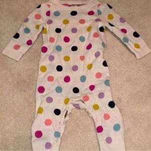 Gap 6-12 month sweater jumpsuit. Ruffle sleeves and very cute!￼